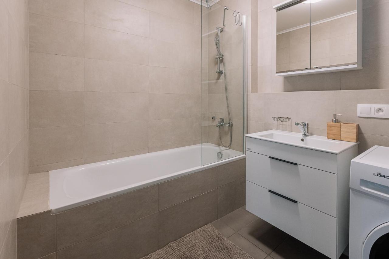 Skau 2 Old Town Family & Business Apartment 2 Floor Free Parking Bratislava Exterior foto