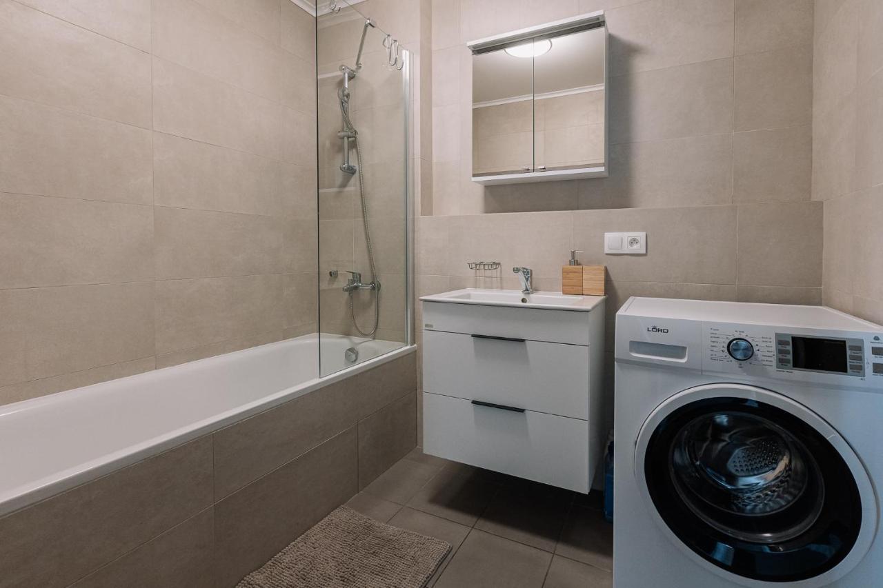 Skau 2 Old Town Family & Business Apartment 2 Floor Free Parking Bratislava Exterior foto